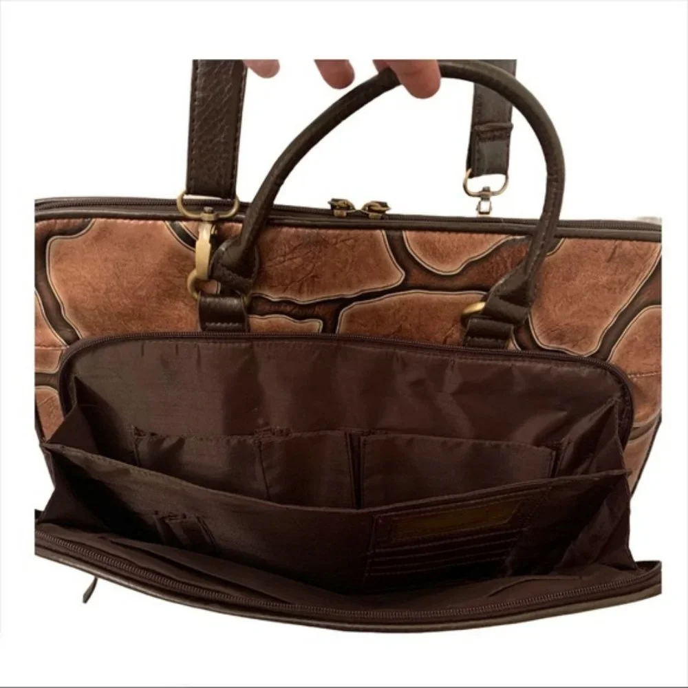 BUENO LAPTOP BAG - VEGAN NWOT GIRAFFE PRINT - Picture 9 of 14